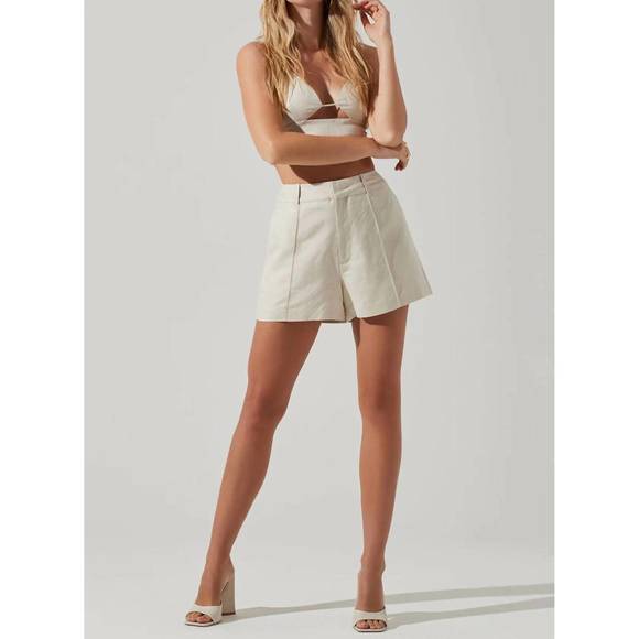 ASTR Pants - NEW ASTR amiah high waist shorts in ecru